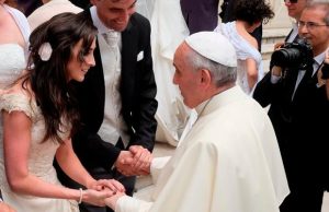 Pismo Svetoga Oca Franje supruzima povodom Godine “Obitelj Amoris laetitia”