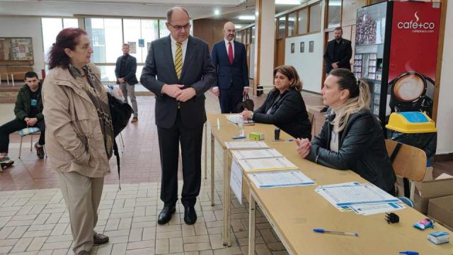 87124501ef176a28cd88