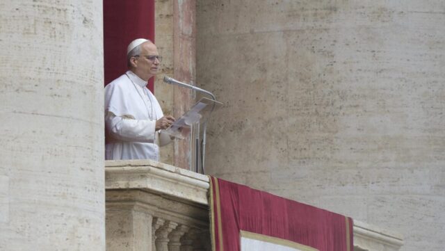 papa-profil-balkon-1170x660