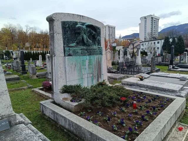 568233421_1328224662125141_474769268960635933_n