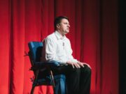 Predstava Andrije Miloševića u Tuzli. “Potreban nam je humor, ljudskost i čovječnost”