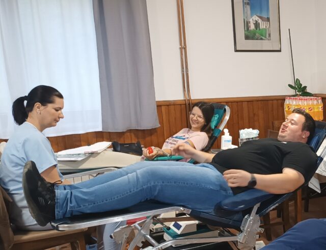 Screenshot_2025-11-10-13-01-11-049_com.miui.gallery-edit