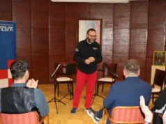 Otvorena izložba „Ilustracija i plakat“ Dejana Slavuljice