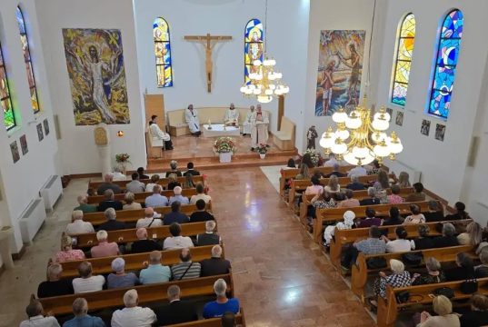 Četiri desetljeća vjere, zajedništva i Božjeg blagoslova. Svečano proslavljen 40. obljetnica Župe Drijenča