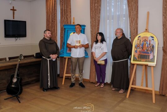 Izložba „Simbioza“ u Tolisi: Ikone koje povezuju čovjeka, Boga i umjetnost