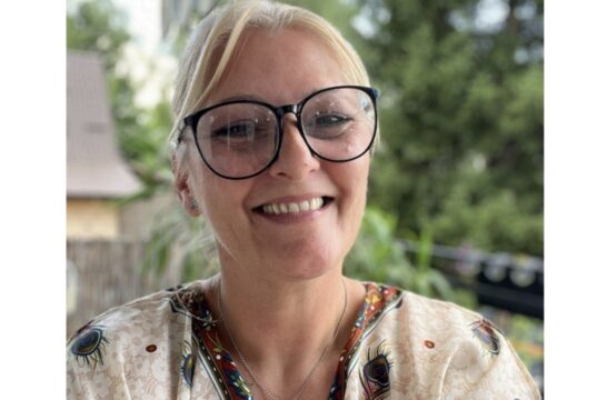 Tuzla: Izložba „Niti“ Nataše Šehović u povodu 30 godina Kaldrme