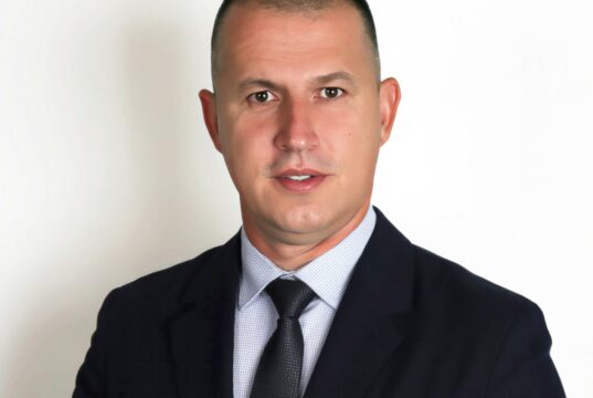 VINKO PAVLOVIĆ: „Patriotizam se ne dokazuje udaranjem u prsa, nego onim što svakoga dana napravimo za svoj kraj“